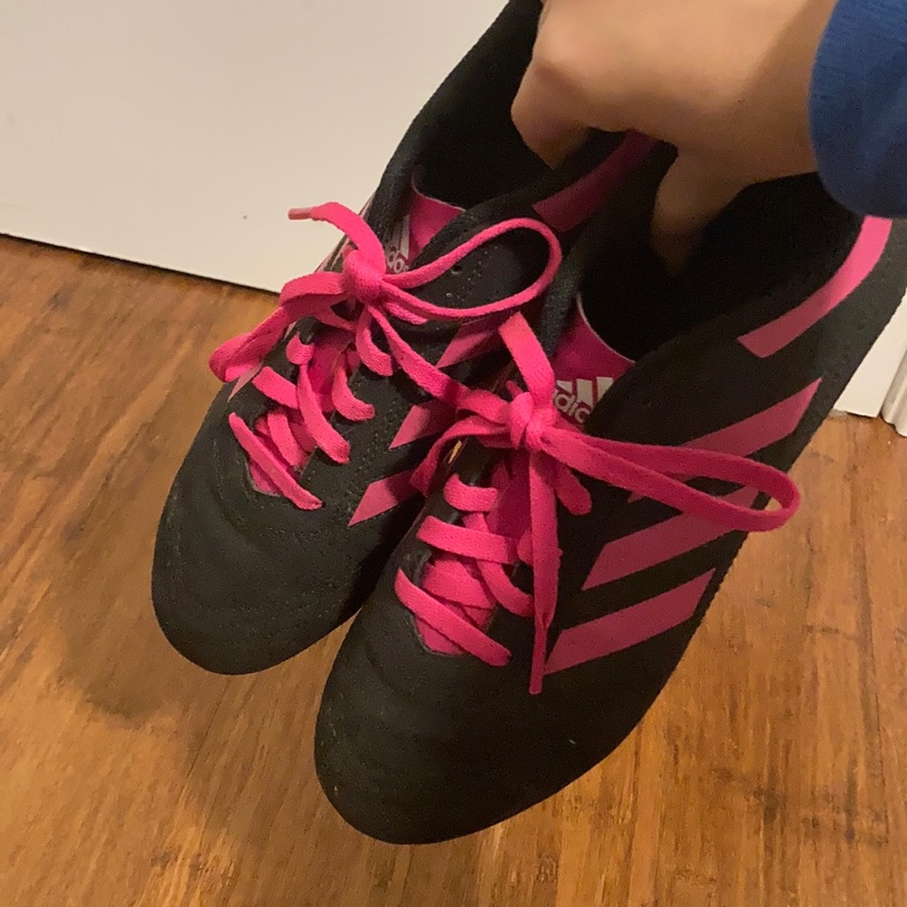 Children’s soccer shoes